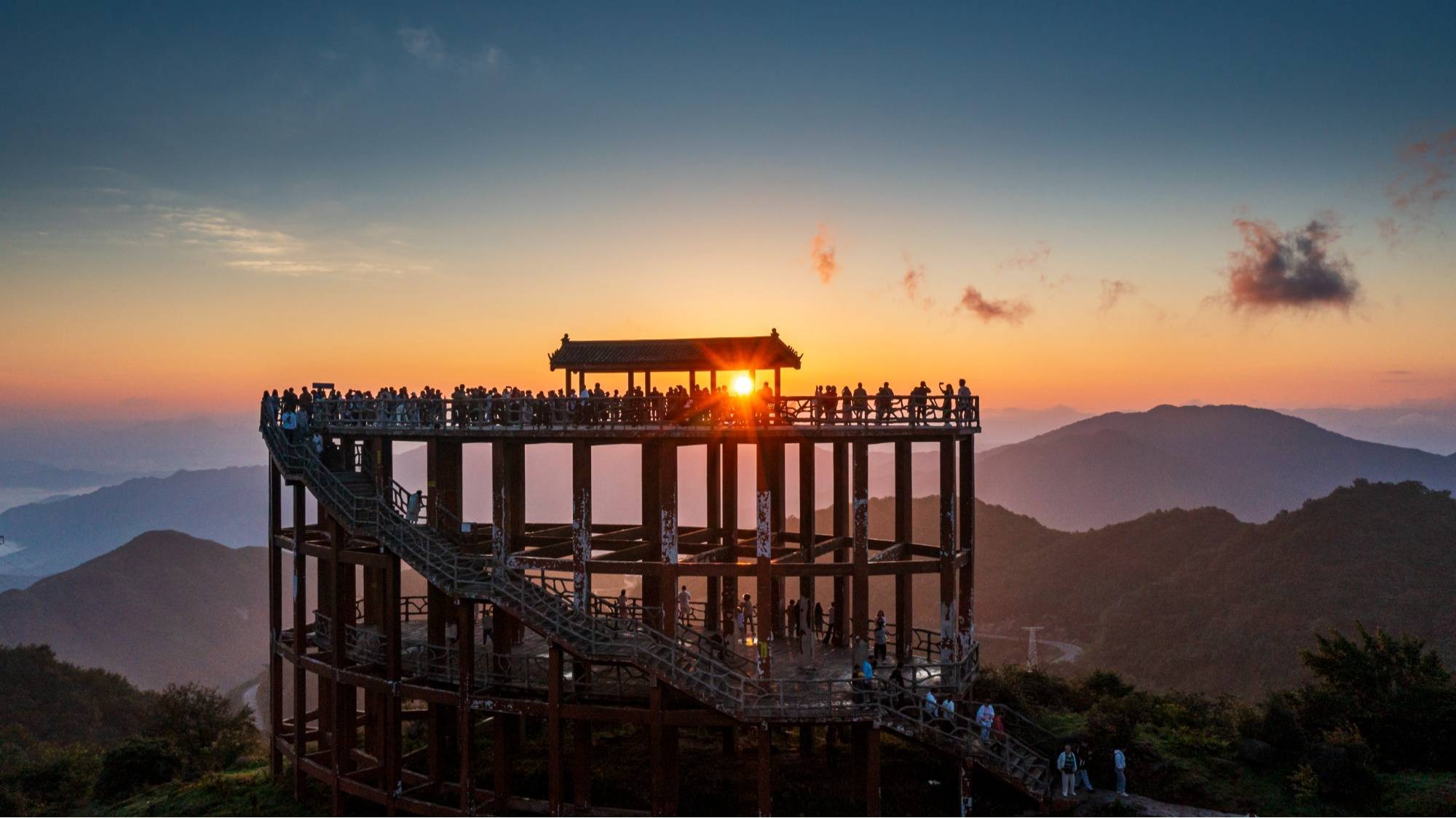 🍁新澳门六开彩开奖网站🍁丨探索“旅游+”新业态，张掖七彩丹霞景区擦亮文旅融合金字招牌  第2张