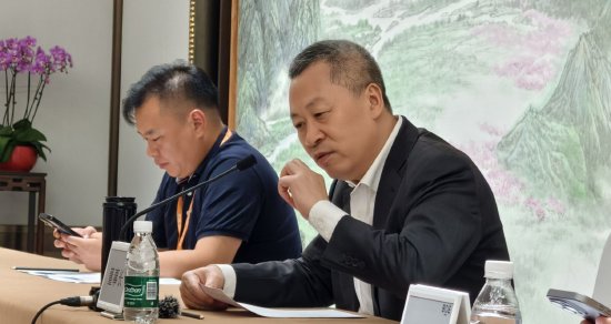 京东方董事长谈华为三折叠：跟华为产品共同研发，前无所有紧密地联系